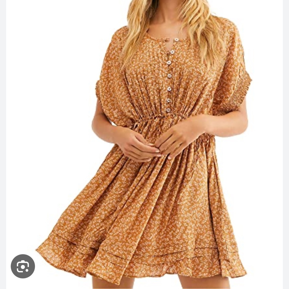 Free People Button-Front Floral Mini Dress in Tan! Really cute size medium🍂